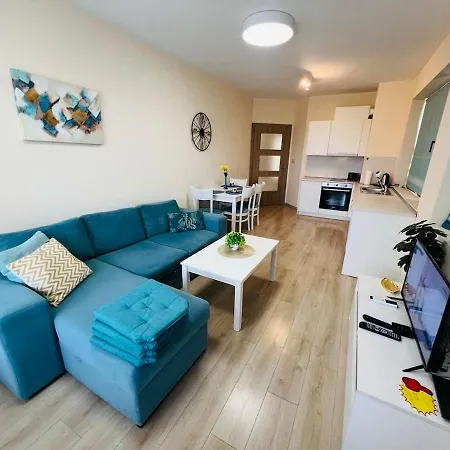 Apartment South Bay With Pool And Warna
