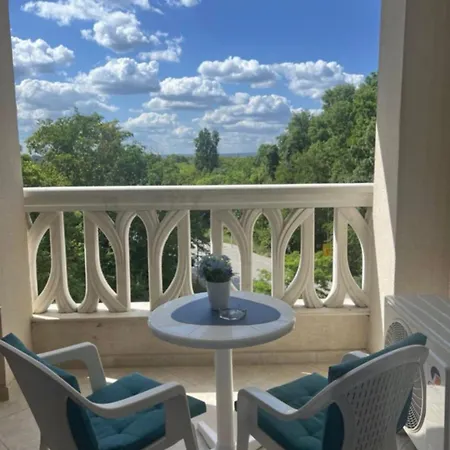 South Bay With Pool And Apartament